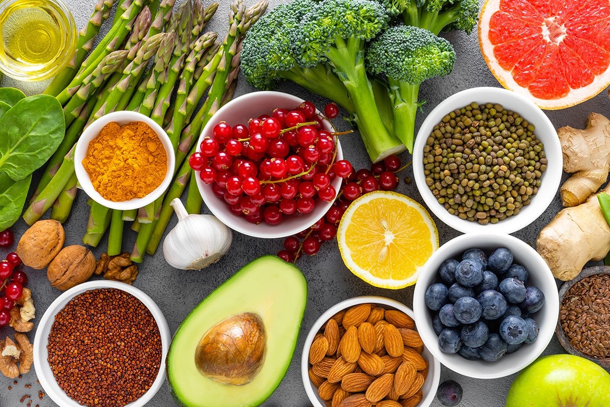 The Intricate Dance: The Connection Between Nutrition and Joint Pain